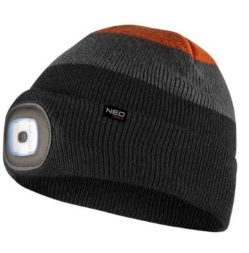 Czapka z latarką led...