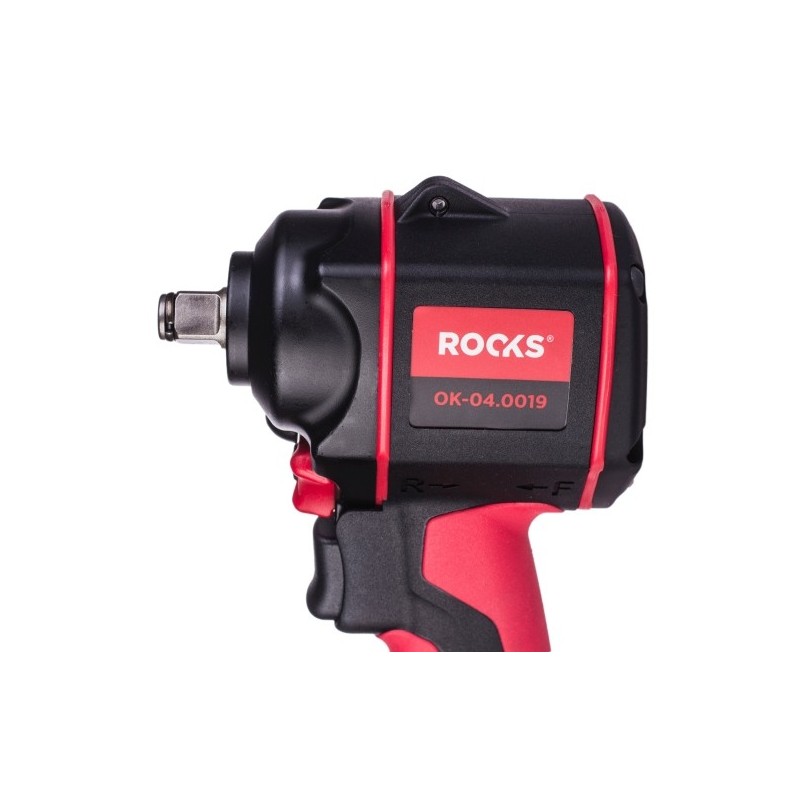 Pneumatic impact wrench