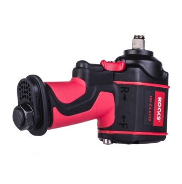 Pneumatic impact wrench