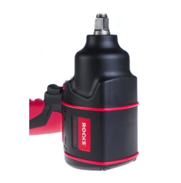 Pneumatic impact wrench