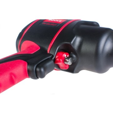 Pneumatic impact wrench