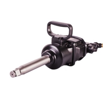 Pneumatic impact wrench