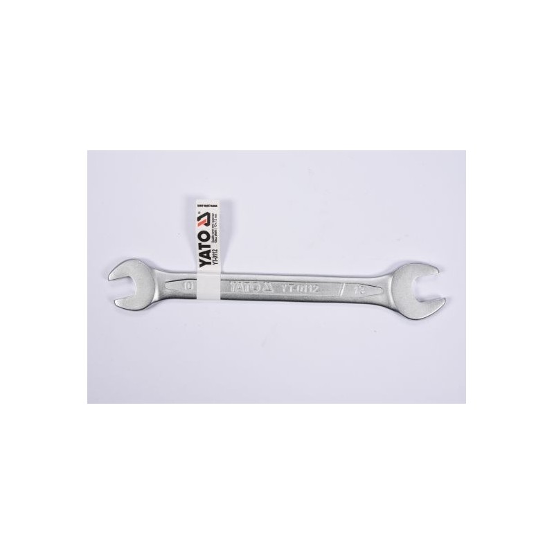 Flat spanners