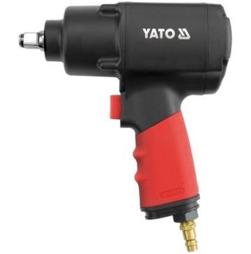 Pneumatic impact wrench