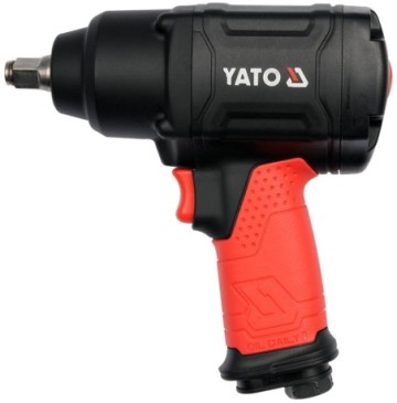 Pneumatic impact wrench