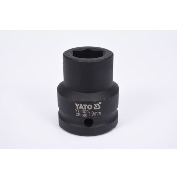 Impact socket spanner