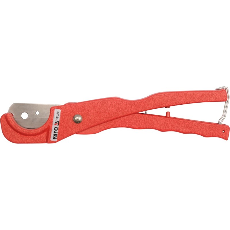 Cutter for plastic pipes