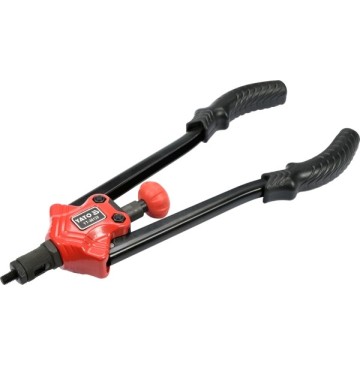 Rivet machine