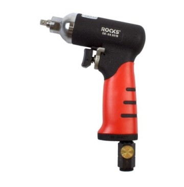 Pneumatic impact wrench